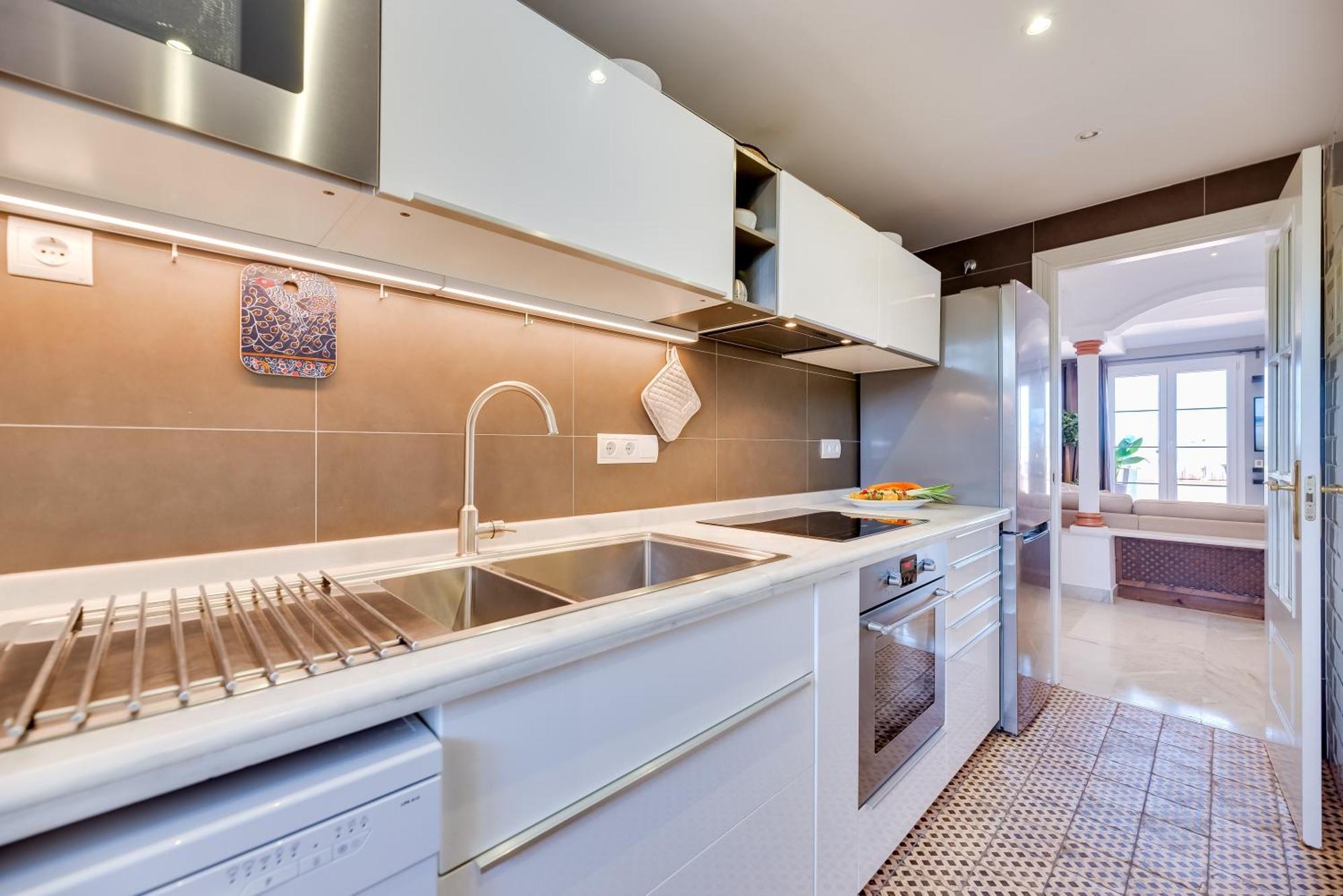 마르베야 Elegant 2 Bdrm Penthouse With Bbq And Pools 아파트 외부 사진
